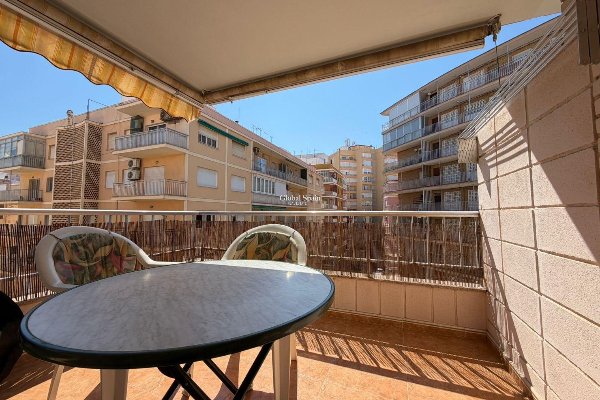 Resale - APARTMENT -
TORREVIEJA - Playa del Cura