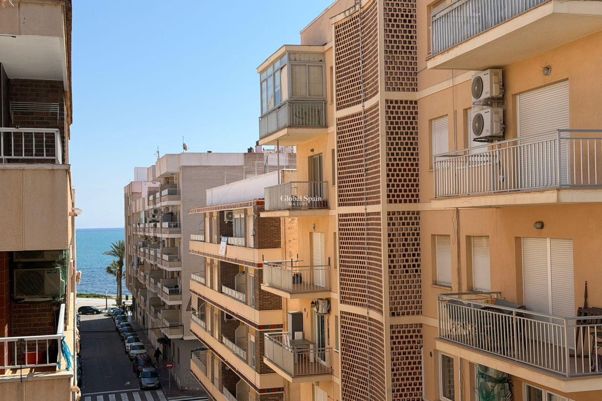 Resale - APARTMENT -
TORREVIEJA - Playa del Cura