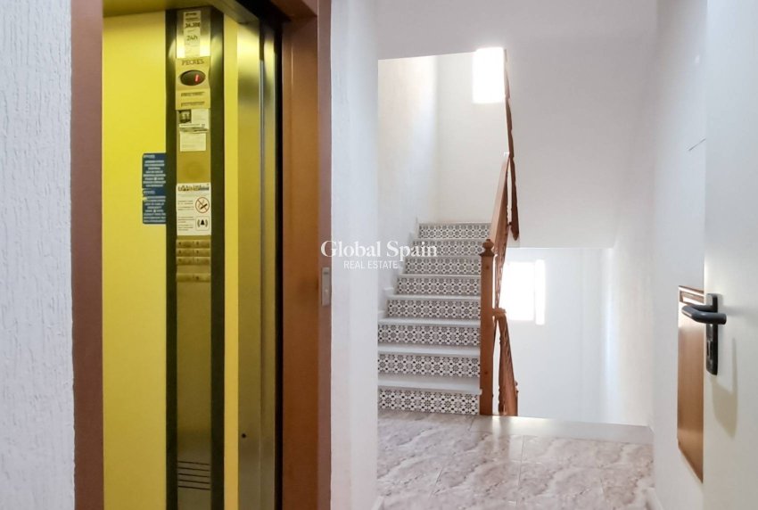 Resale - APARTMENT -
TORREVIEJA - Playa del Cura