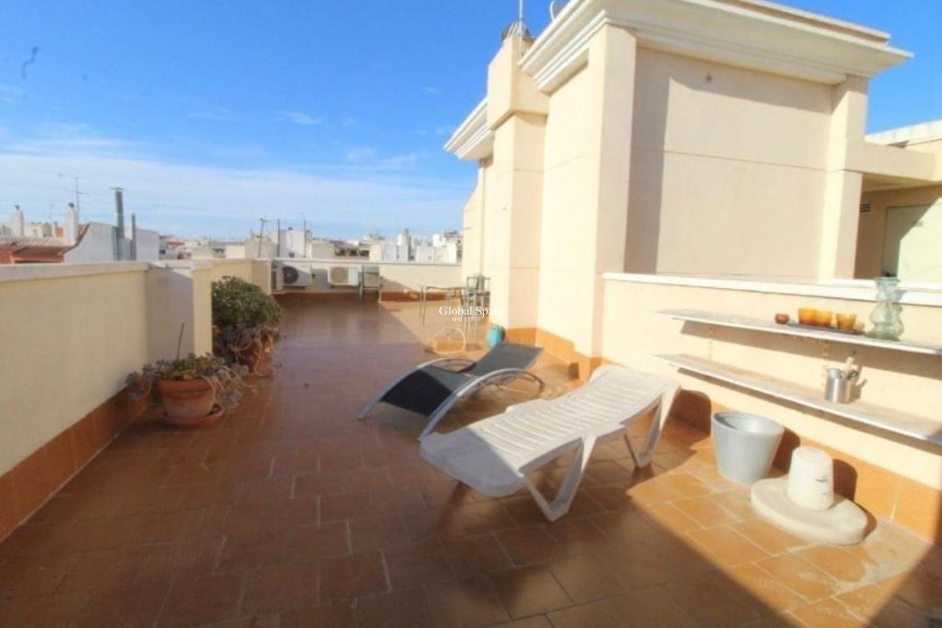 Resale - APARTMENT -
TORREVIEJA - Playa del Cura