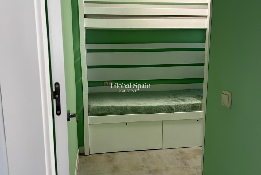 Resale - APARTMENT -
TORREVIEJA - Playa del Cura