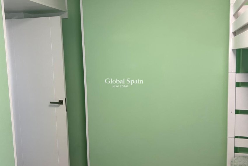 Resale - APARTMENT -
TORREVIEJA - Playa del Cura