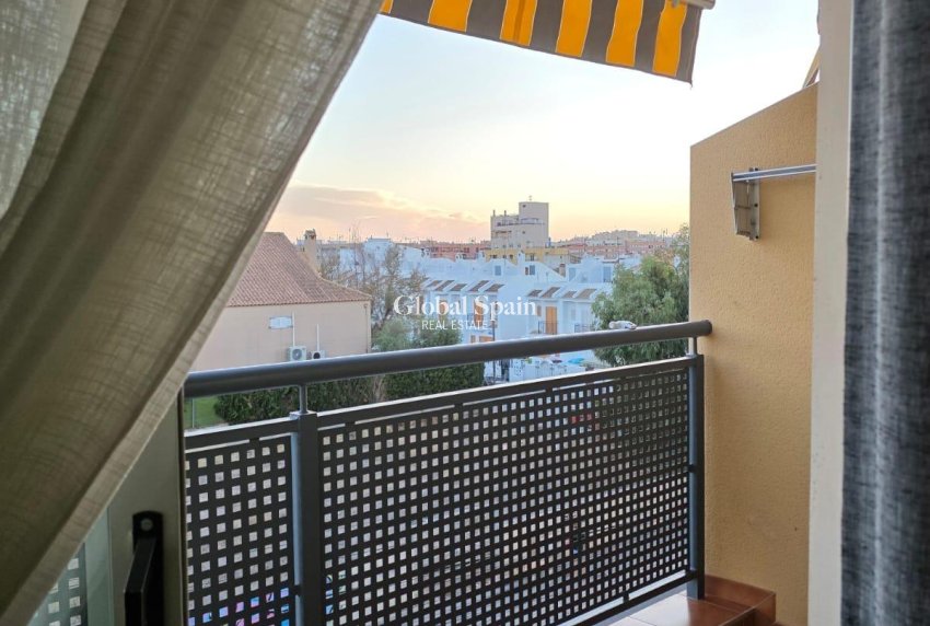 Resale - APARTMENT -
TORREVIEJA - Playa del Cura