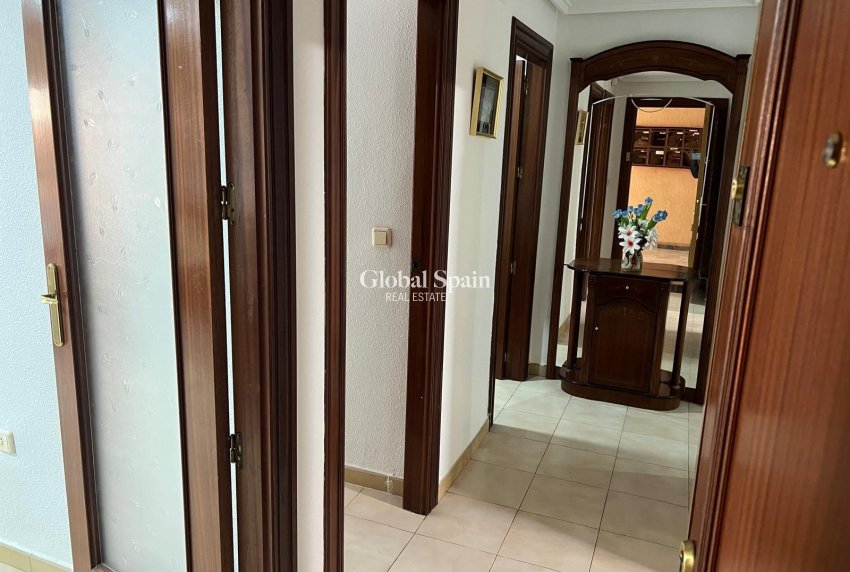 Resale - APARTMENT -
TORREVIEJA - Playa del Cura