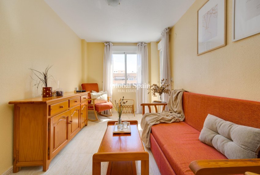 Resale - APARTMENT -
TORREVIEJA - Playa del Cura