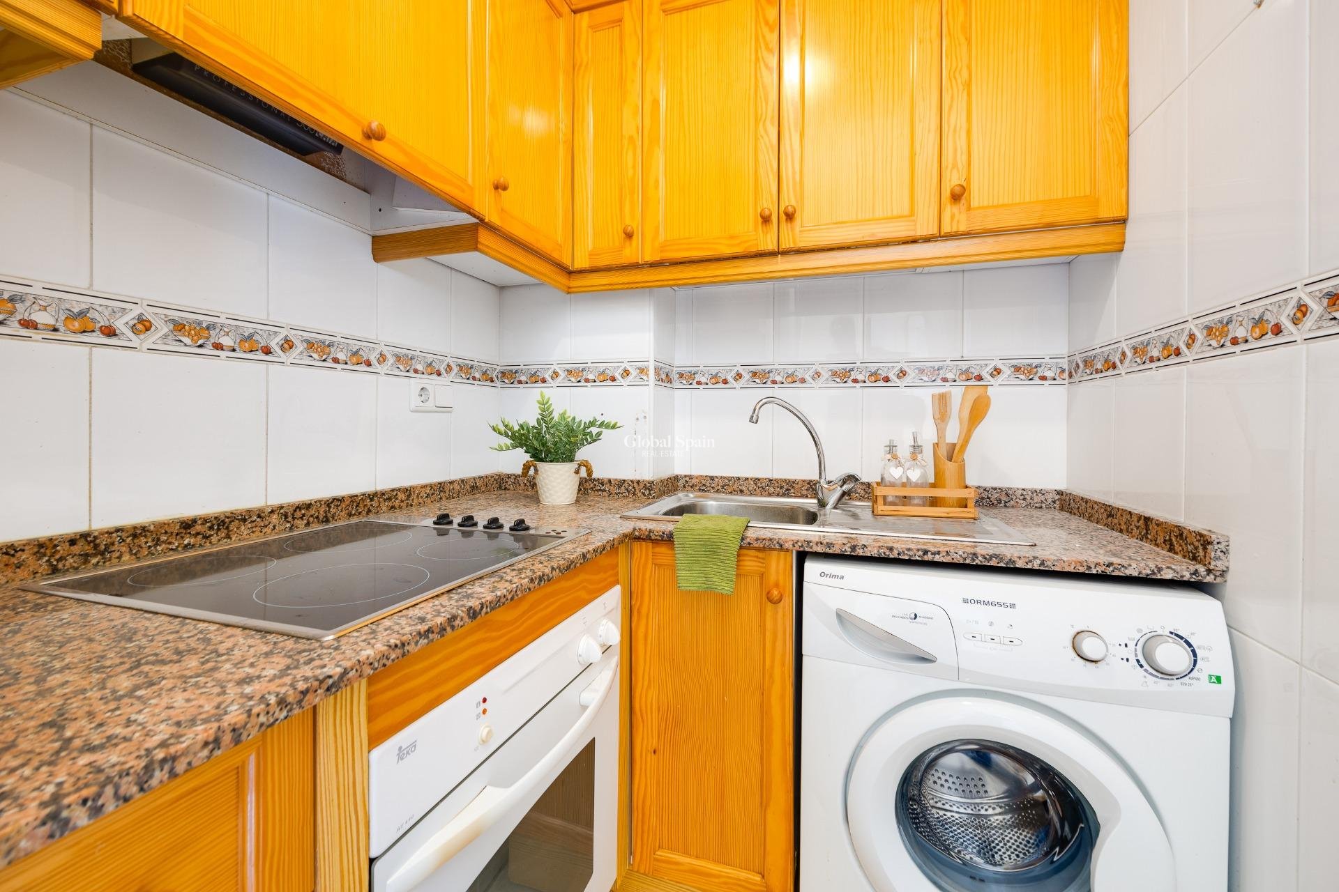 Resale - APARTMENT -
TORREVIEJA - Playa del Cura