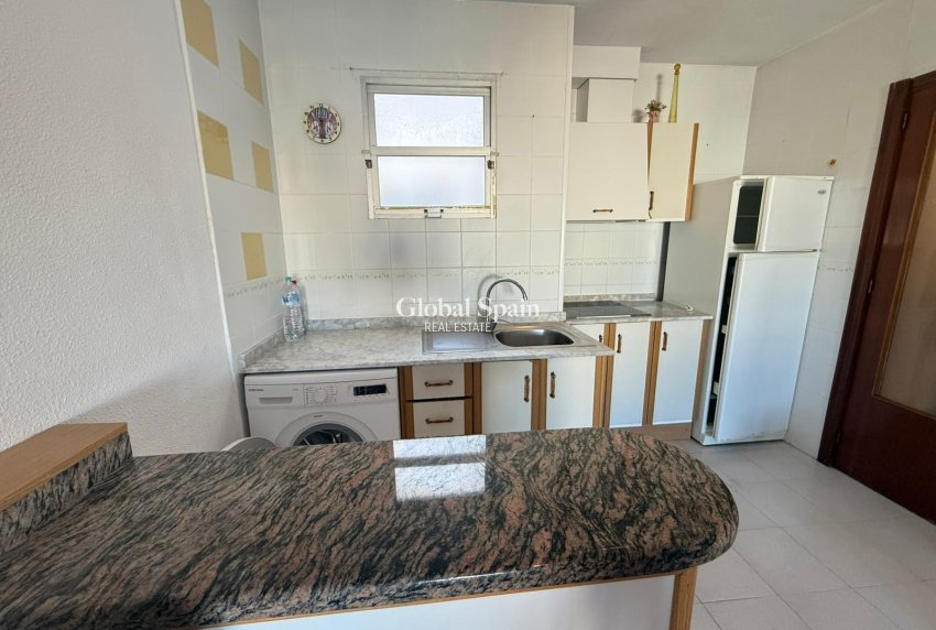 Resale - APARTMENT -
TORREVIEJA - Playa del Cura