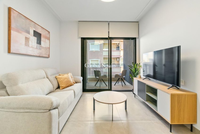 Resale - APARTMENT -
TORREVIEJA - Playa del Cura