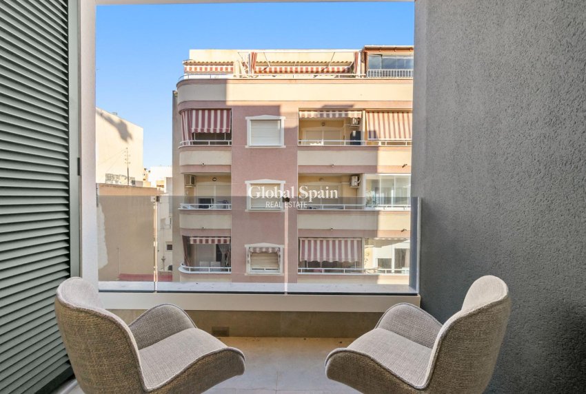 Resale - APARTMENT -
TORREVIEJA - Playa del Cura