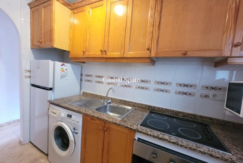 Resale - APARTMENT -
TORREVIEJA - Playa del Cura