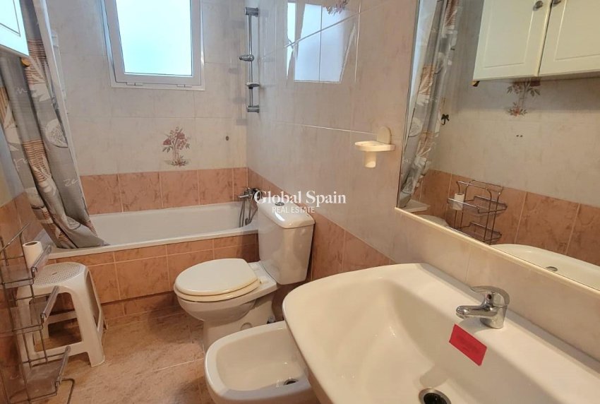 Resale - APARTMENT -
TORREVIEJA - Playa del Cura
