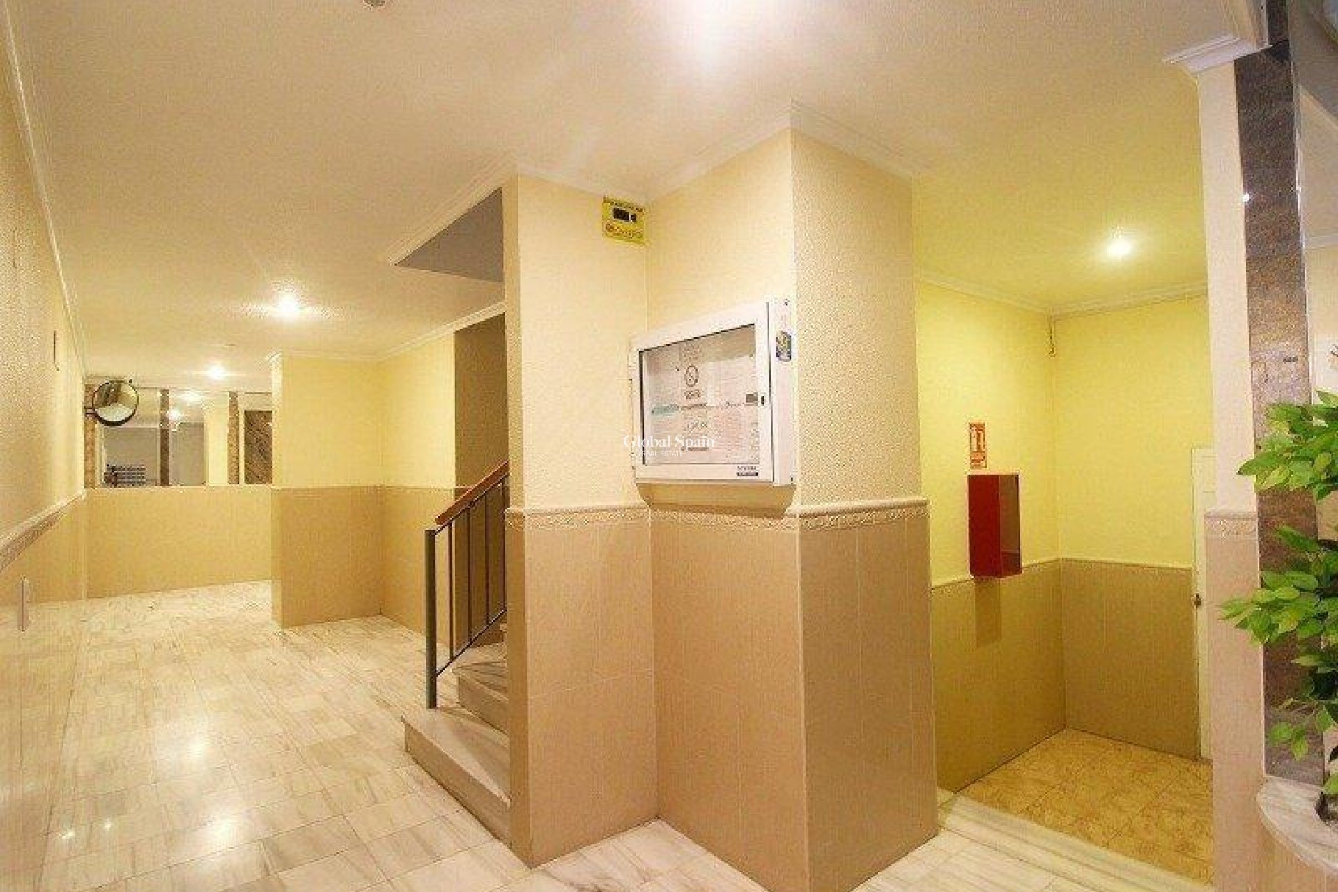 Resale - APARTMENT -
TORREVIEJA - Playa del Cura