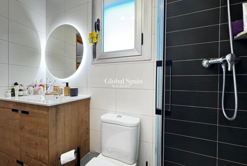 Resale - APARTMENT -
TORREVIEJA - Playa del Cura