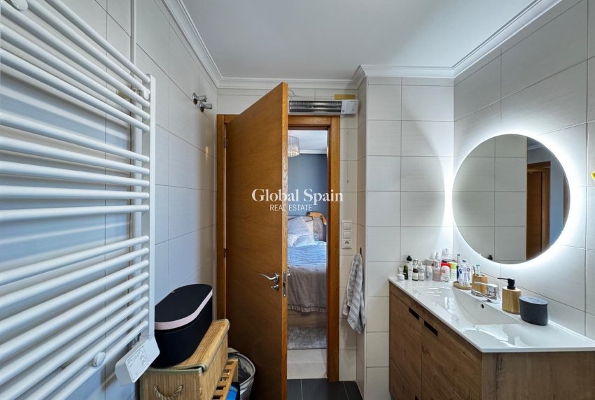 Resale - APARTMENT -
TORREVIEJA - Playa del Cura