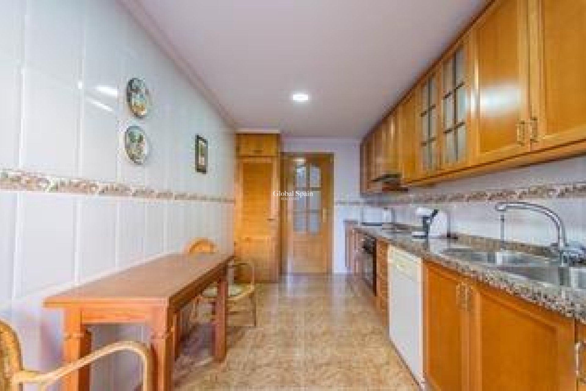 Resale - APARTMENT -
TORREVIEJA - Playa del Cura