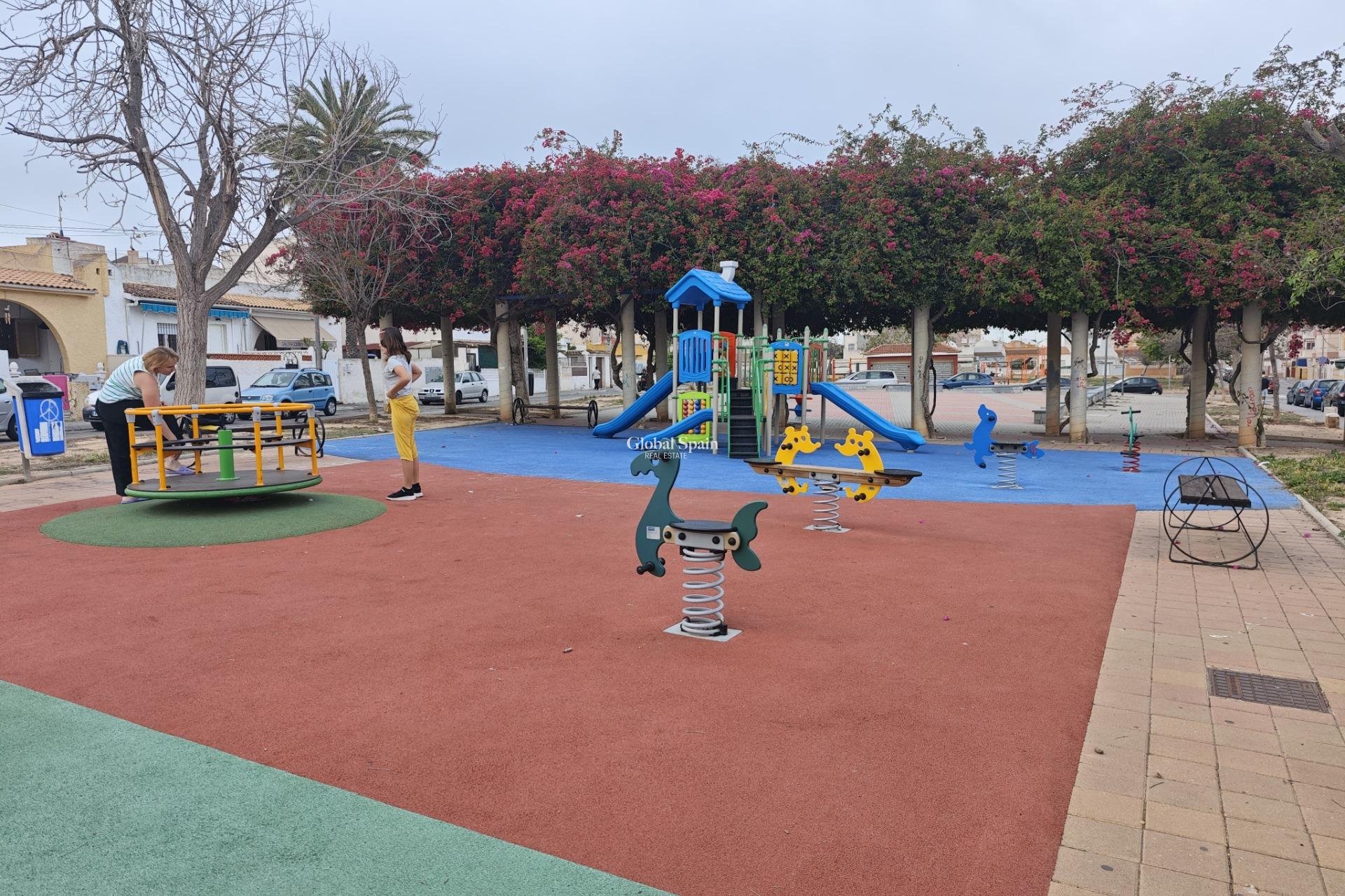 Resale - APARTMENT -
TORREVIEJA - Playa del Cura