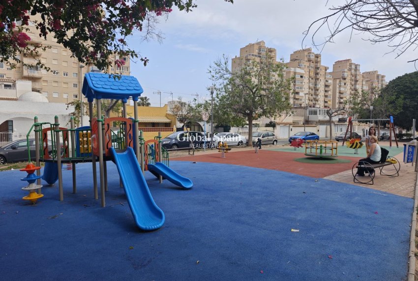 Resale - APARTMENT -
TORREVIEJA - Playa del Cura
