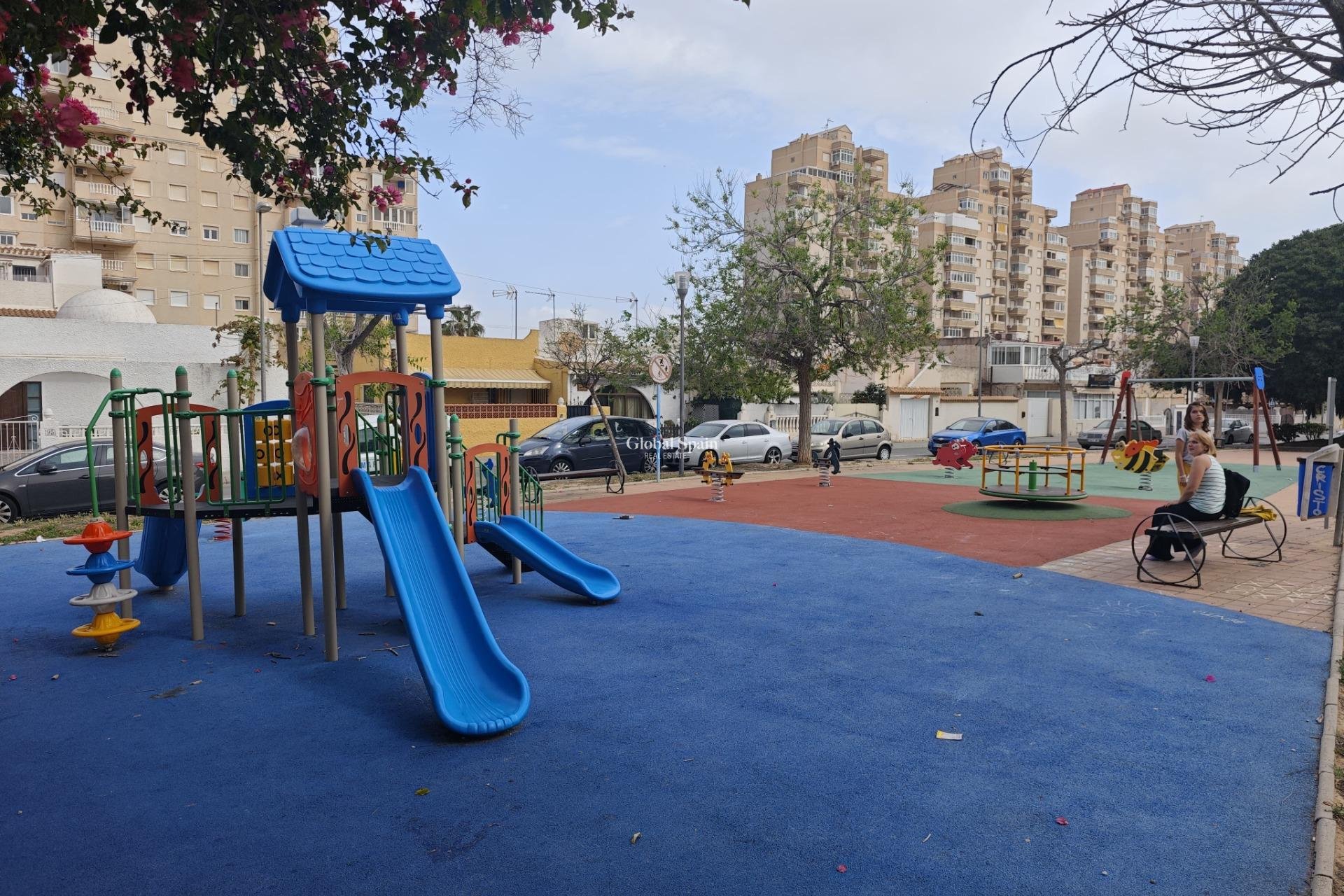 Resale - APARTMENT -
TORREVIEJA - Playa del Cura