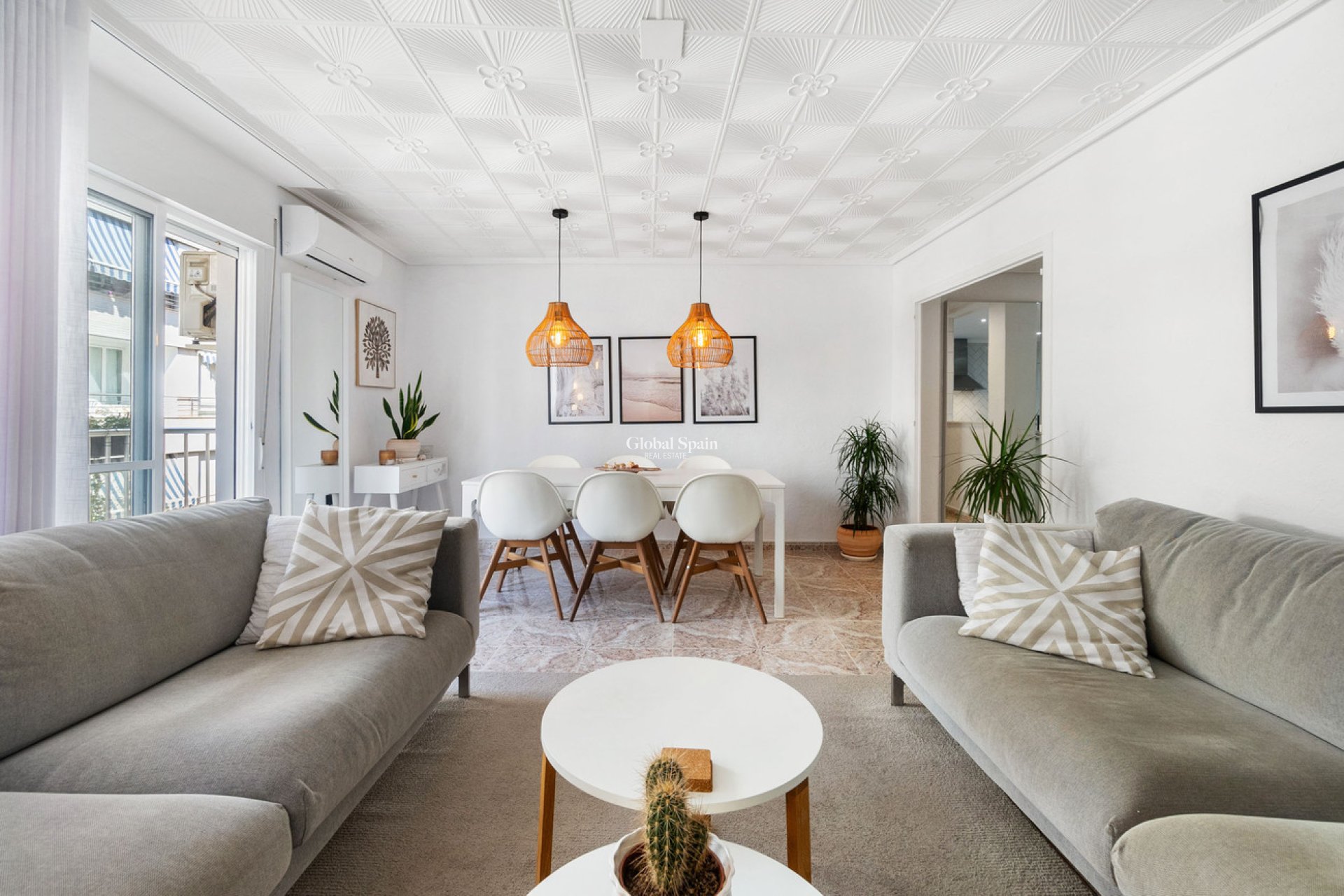 Resale - APARTMENT -
TORREVIEJA - Playa del Cura