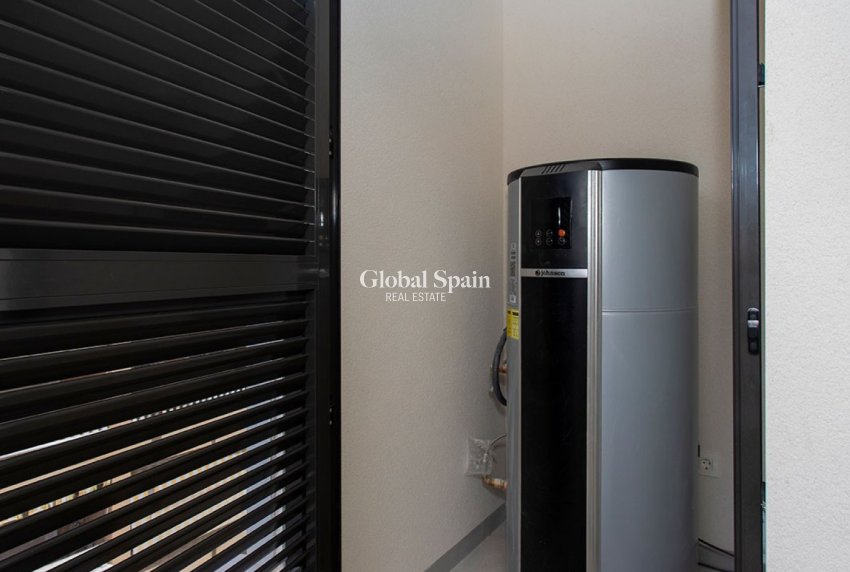 Resale - APARTMENT -
TORREVIEJA - Playa del Cura