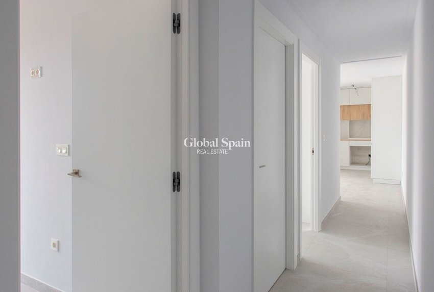 Resale - APARTMENT -
TORREVIEJA - Playa del Cura