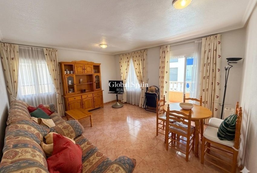 Resale - APARTMENT -
TORREVIEJA - Playa del cura