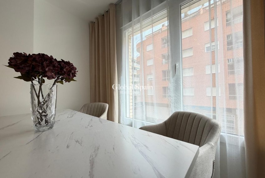 Resale - APARTMENT -
TORREVIEJA - Playa del Cura