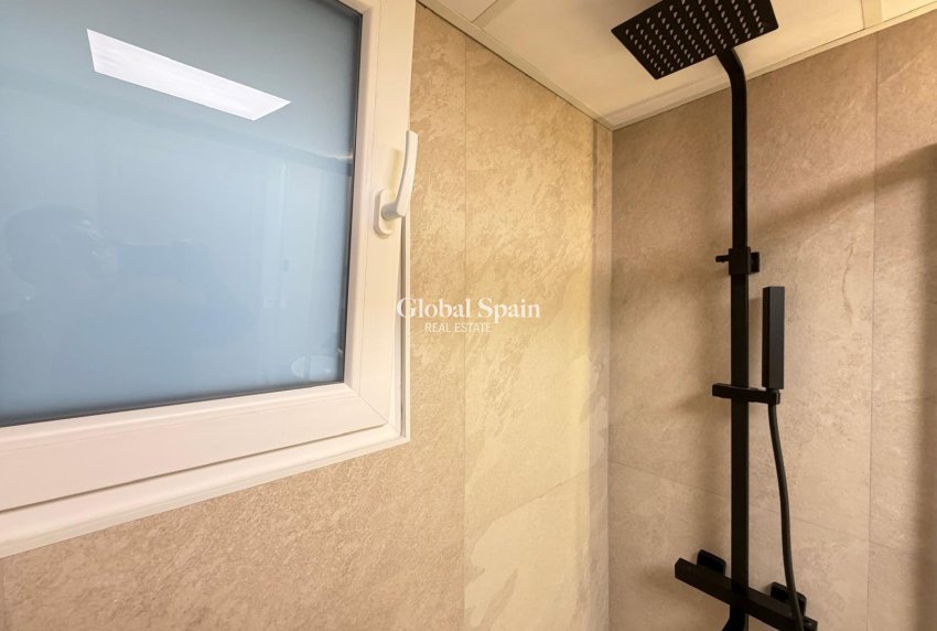 Resale - APARTMENT -
TORREVIEJA - Playa del Cura