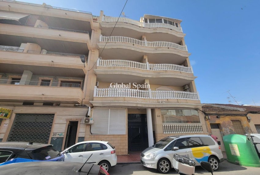 Resale - APARTMENT -
TORREVIEJA - Playa del Cura