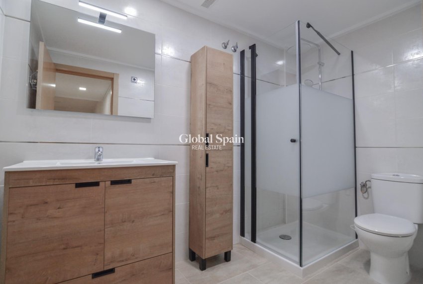 Resale - APARTMENT -
TORREVIEJA - Playa del Cura