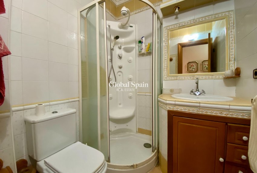 Resale - APARTMENT -
TORREVIEJA - Playa del Cura