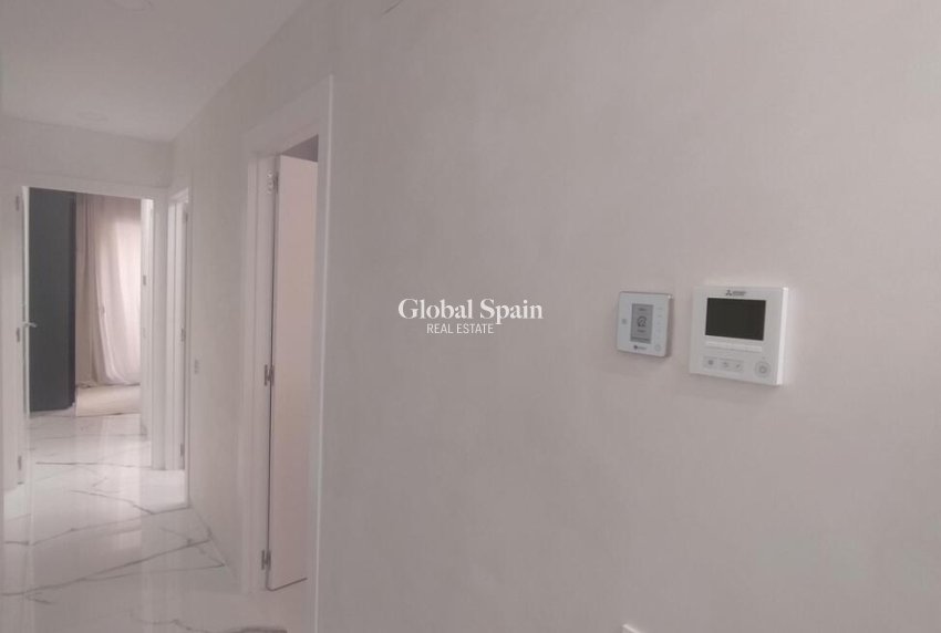 Resale - APARTMENT -
TORREVIEJA - Playa del Cura