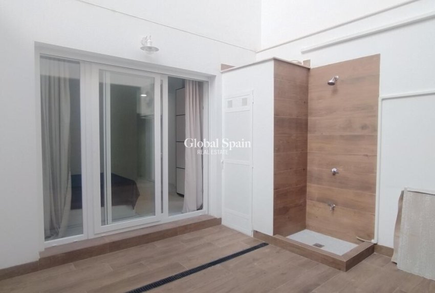 Resale - APARTMENT -
TORREVIEJA - Playa del Cura