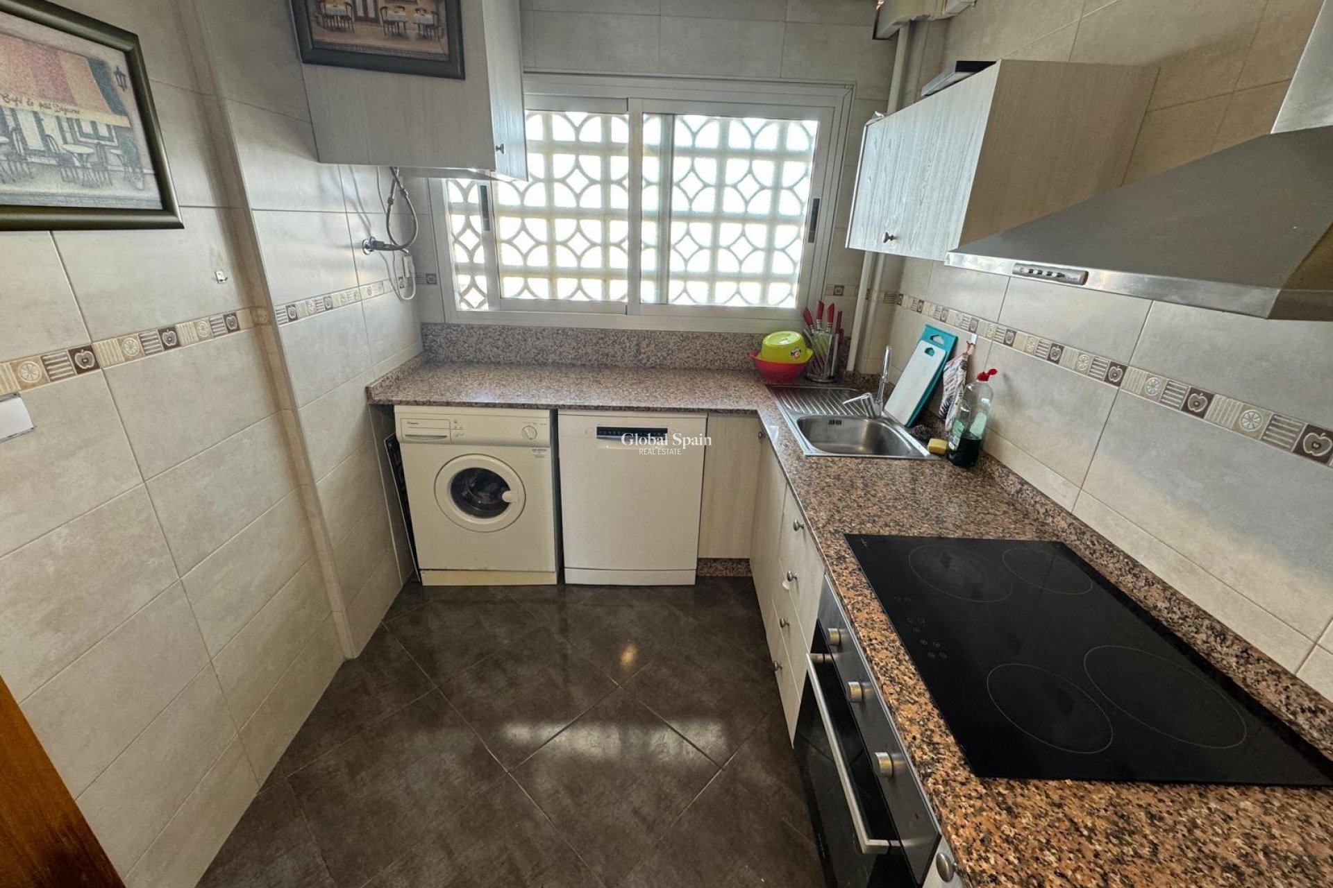 Resale - APARTMENT -
TORREVIEJA - Playa del Cura