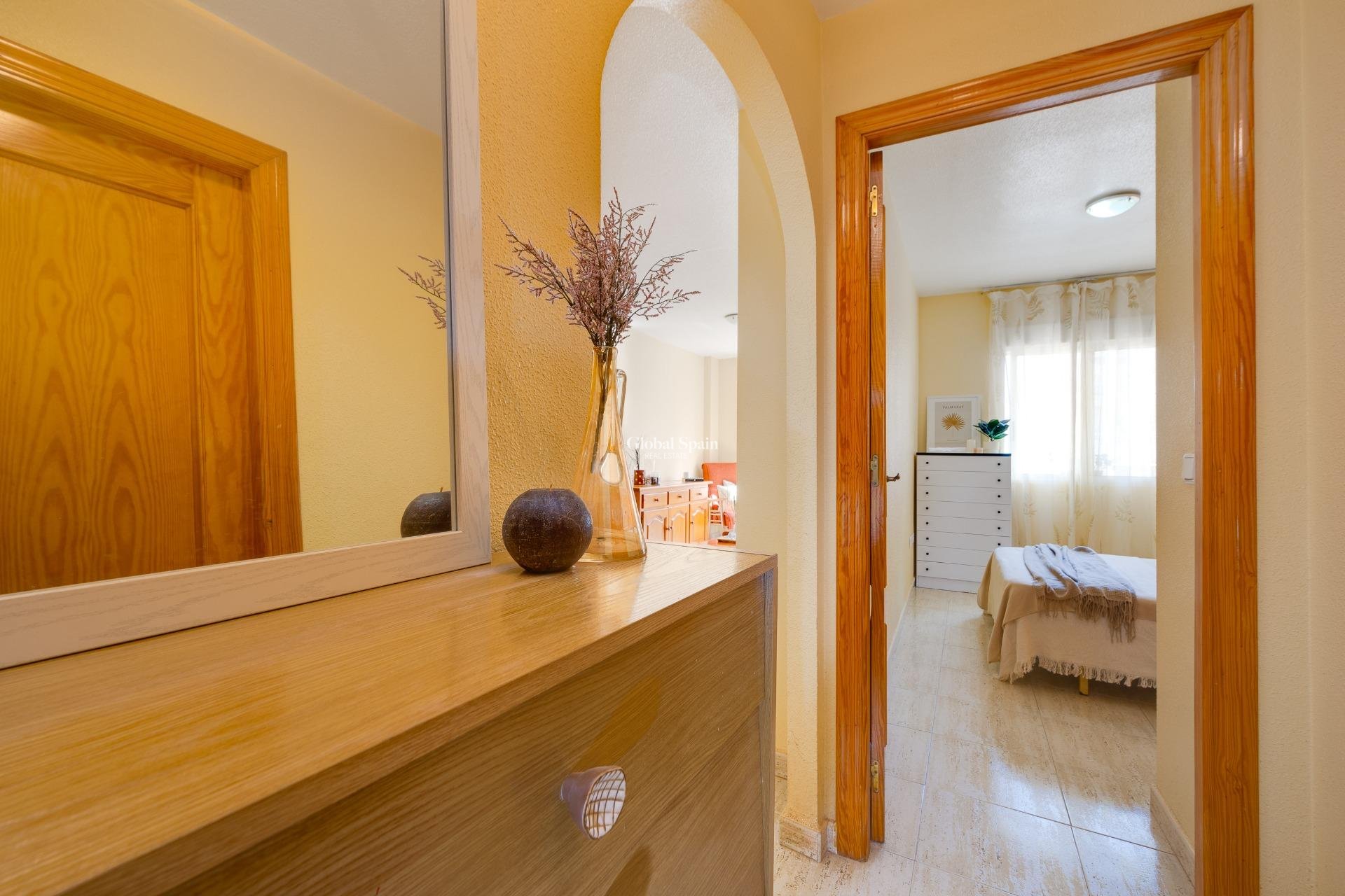 Resale - APARTMENT -
TORREVIEJA - Playa del Cura
