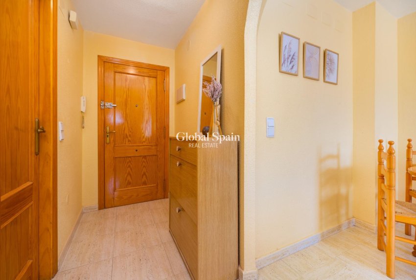 Resale - APARTMENT -
TORREVIEJA - Playa del Cura