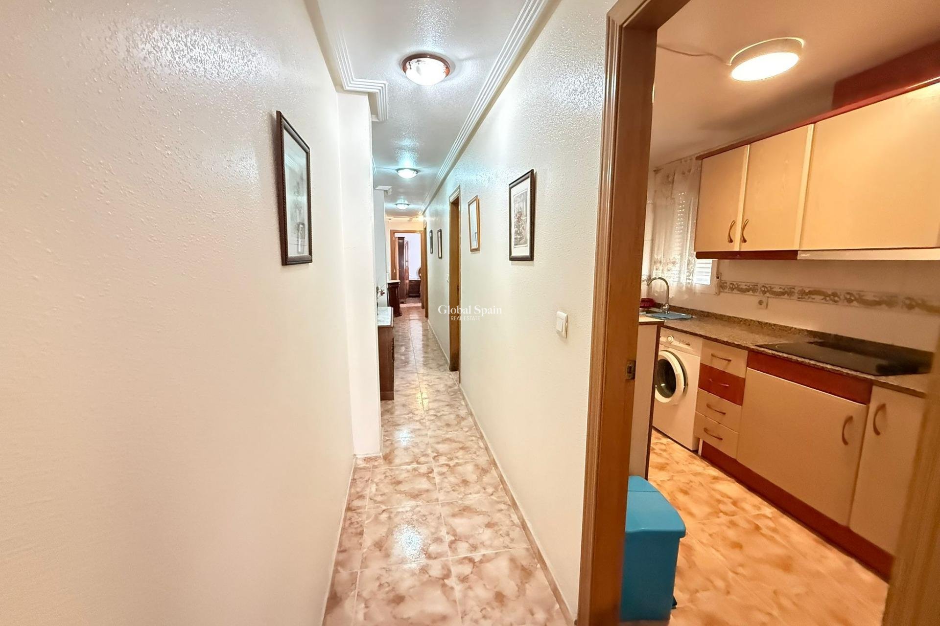 Resale - APARTMENT -
TORREVIEJA - Playa del Cura