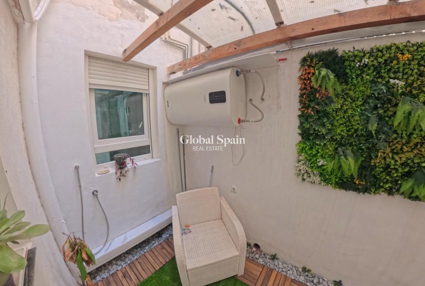 Resale - APARTMENT -
TORREVIEJA - Playa del Cura