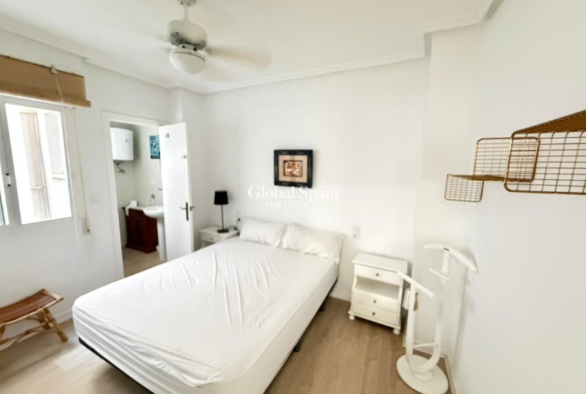 Resale - APARTMENT -
TORREVIEJA - Playa del Cura