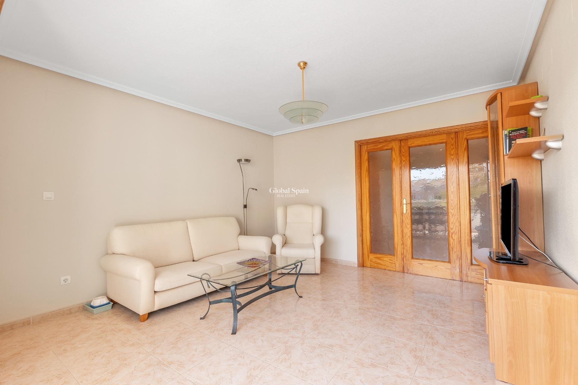 Resale - APARTMENT -
TORREVIEJA - Playa del cura