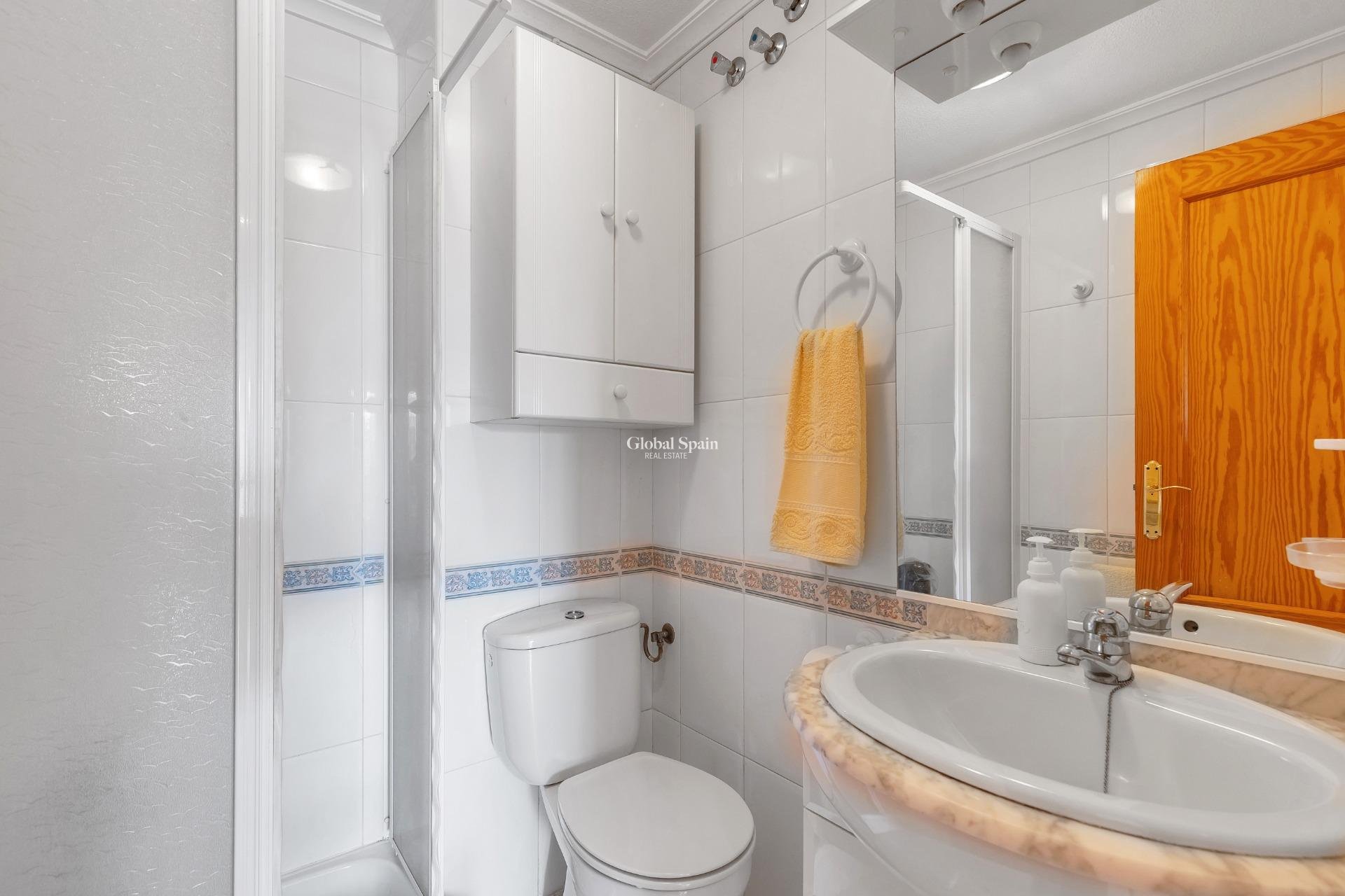 Resale - APARTMENT -
TORREVIEJA - Playa del cura