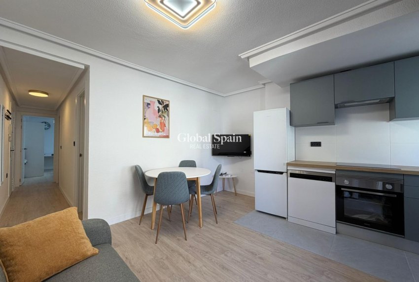 Resale - APARTMENT -
TORREVIEJA - Playa del Cura