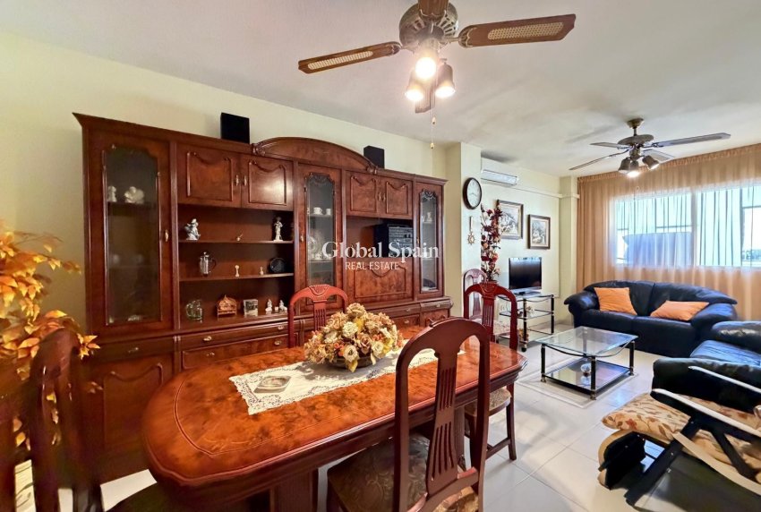 Resale - APARTMENT -
TORREVIEJA - Playa del Cura