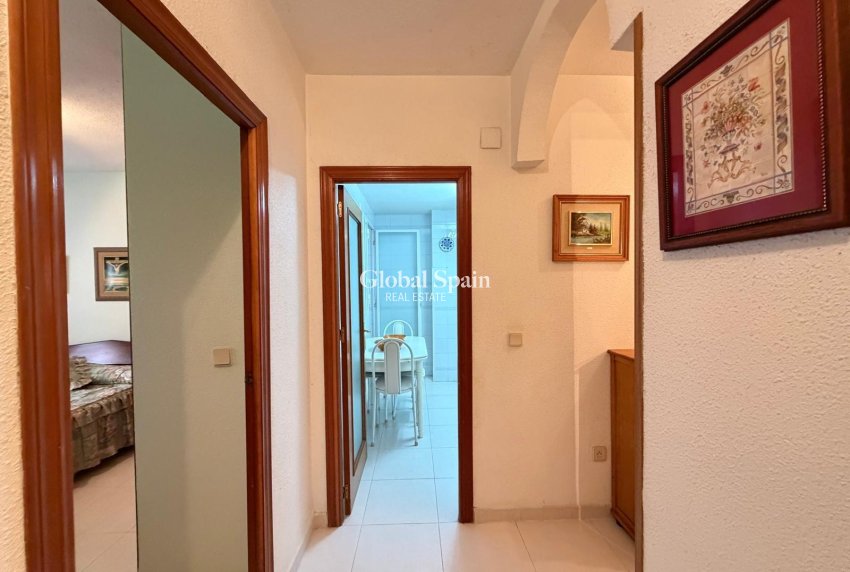 Resale - APARTMENT -
TORREVIEJA - Playa del Cura