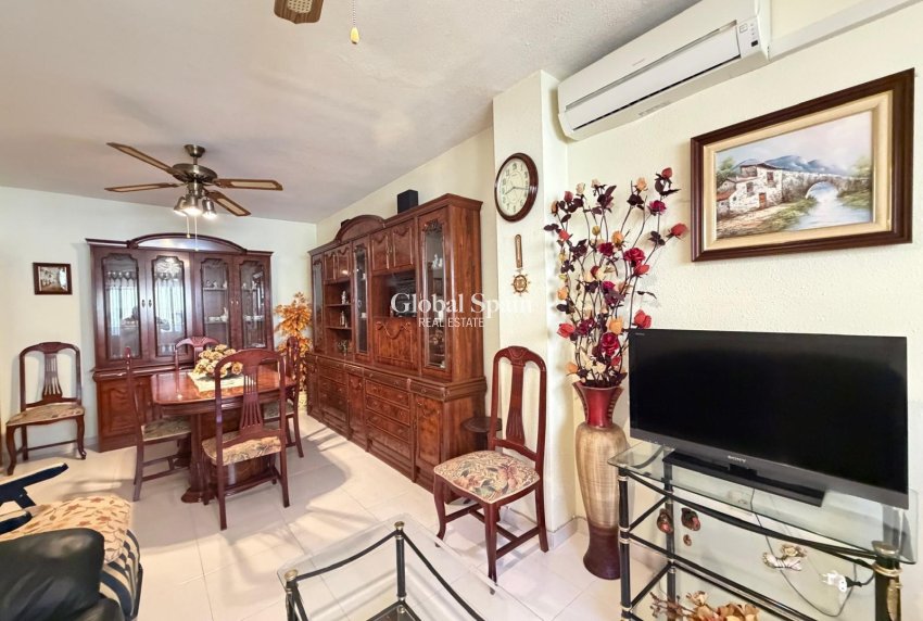 Resale - APARTMENT -
TORREVIEJA - Playa del Cura