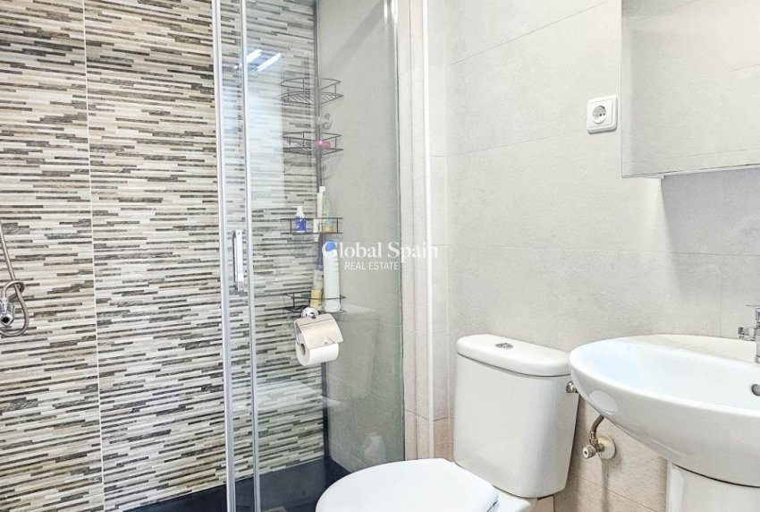 Resale - APARTMENT -
TORREVIEJA - Playa del Cura