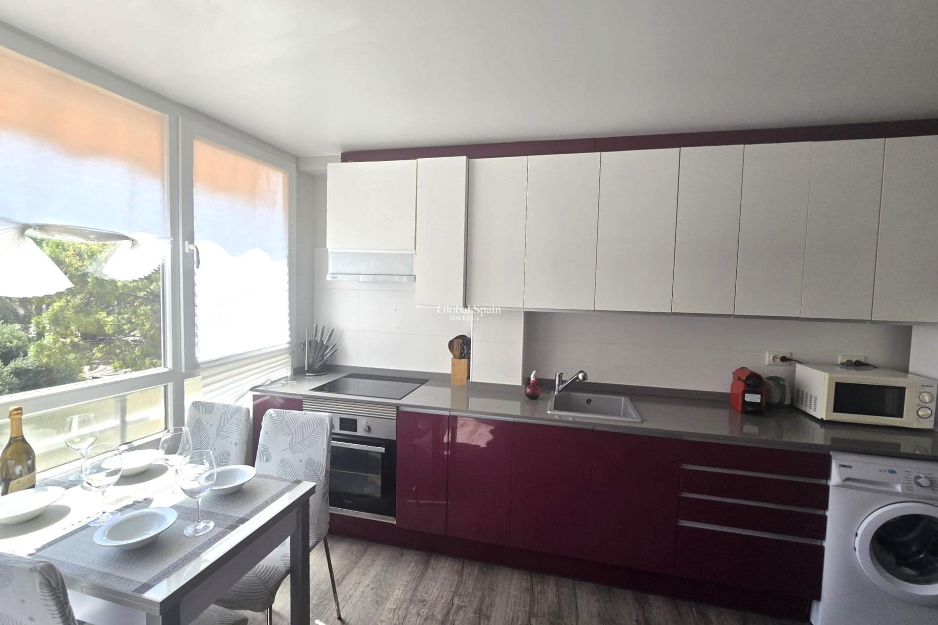 Resale - APARTMENT -
TORREVIEJA - Playa del Cura