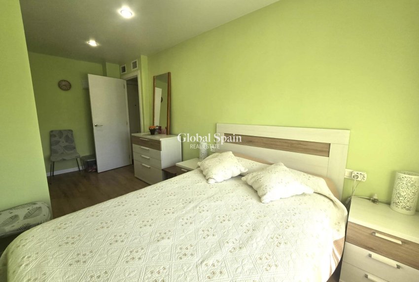 Resale - APARTMENT -
TORREVIEJA - Playa del Cura