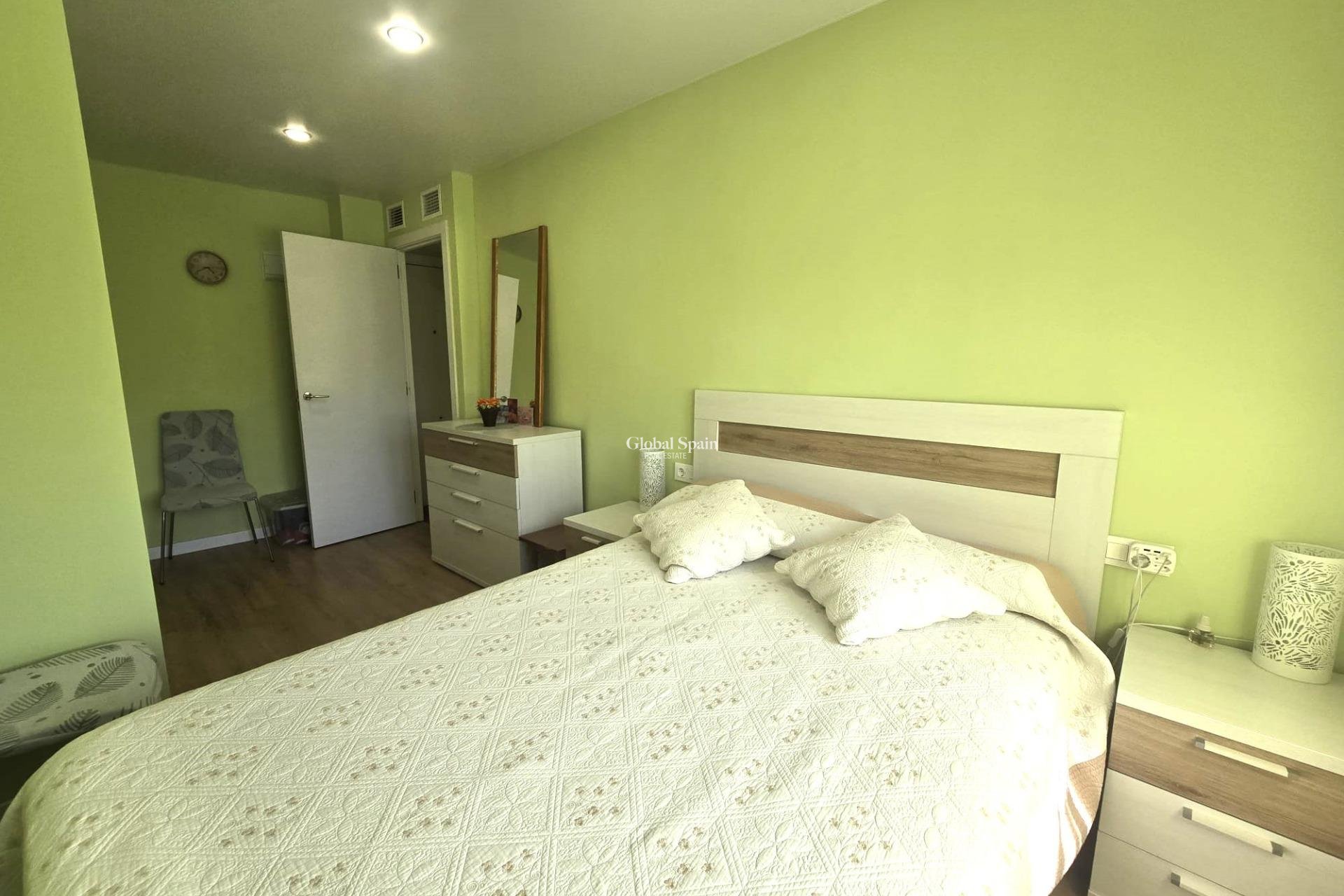 Resale - APARTMENT -
TORREVIEJA - Playa del Cura