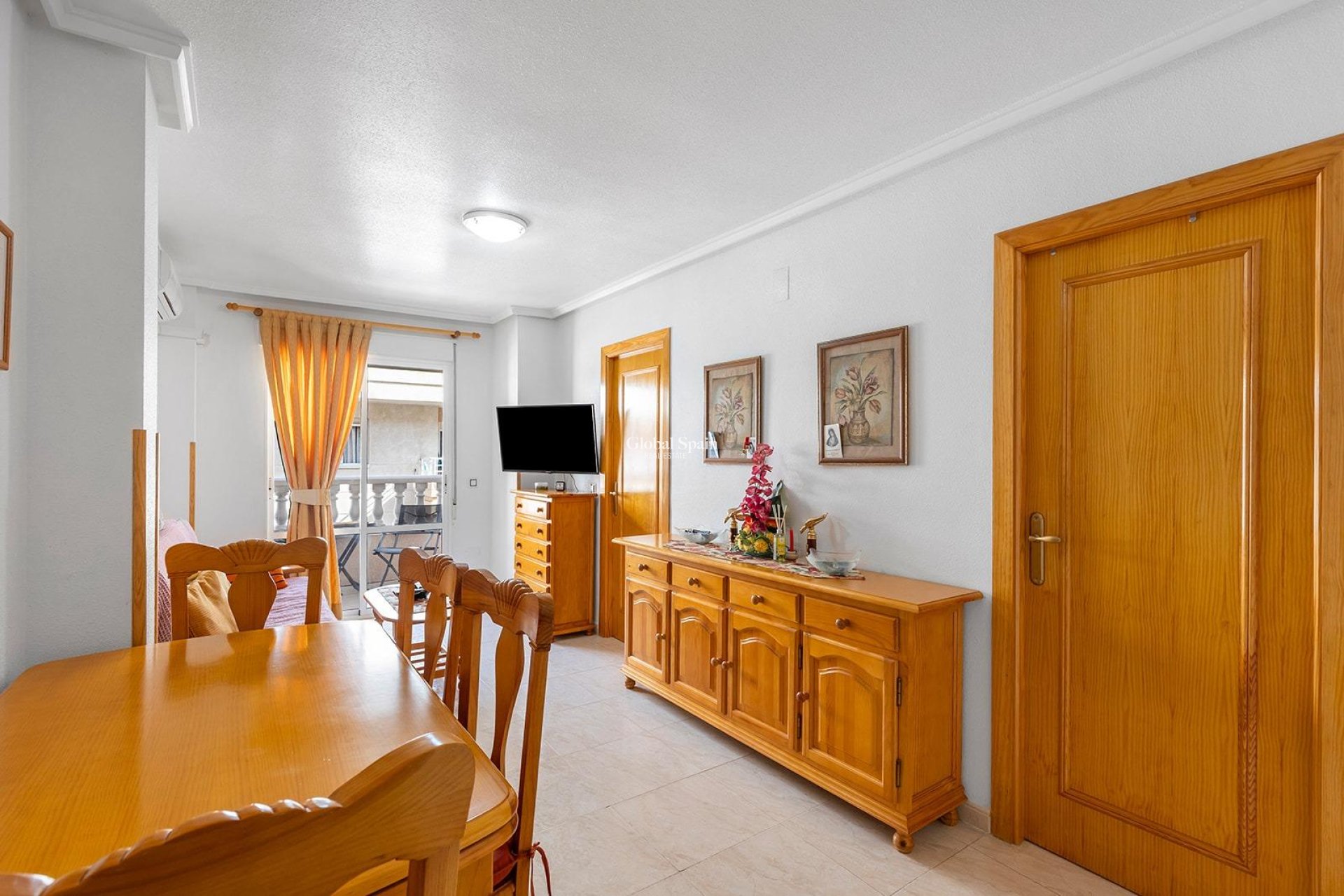Resale - APARTMENT -
TORREVIEJA - Playa del cura